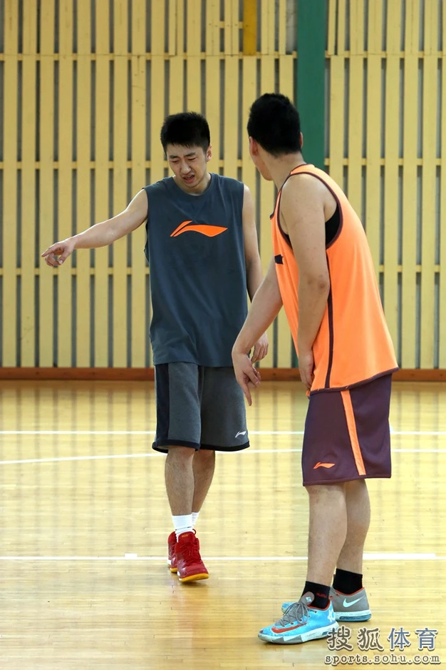 篮球集训中如何进行心理素质训练?_1